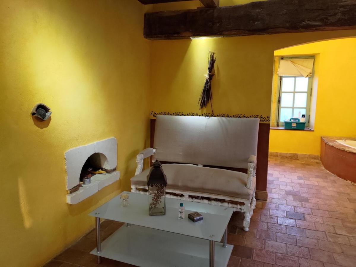 Le Manoir De Gatines Bed & Breakfast Tigne ภายนอก รูปภาพ