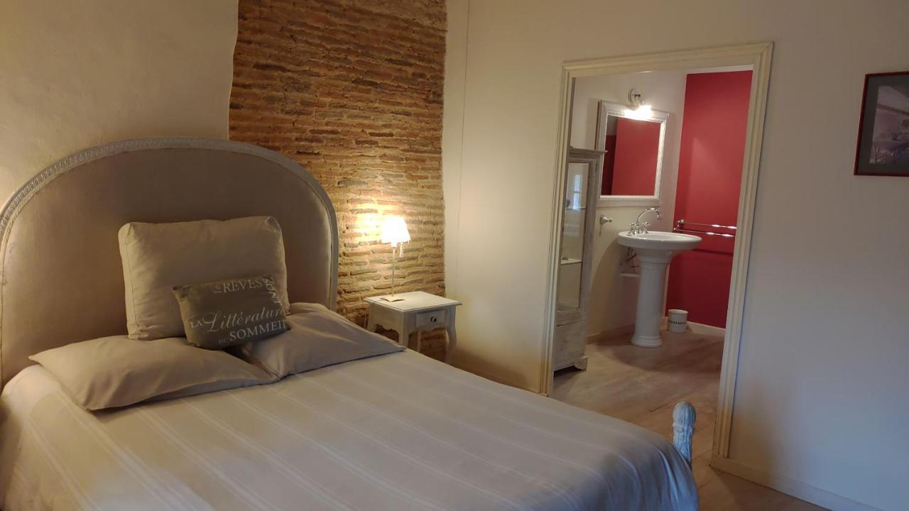 Le Manoir De Gatines Bed & Breakfast Tigne ภายนอก รูปภาพ