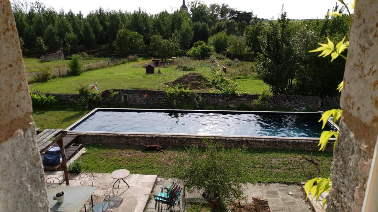 Le Manoir De Gatines Bed & Breakfast Tigne ภายนอก รูปภาพ