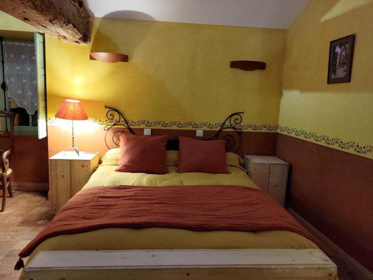 Le Manoir De Gatines Bed & Breakfast Tigne ภายนอก รูปภาพ